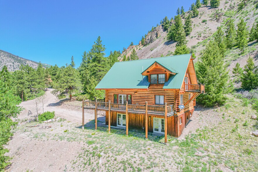 More Photos Of 860 County Road 142, Lake City Hotel For Sale