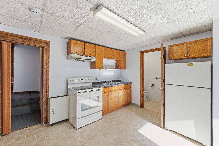 More Photos Of 285-289 East St, Ludlow Apartments For Sale