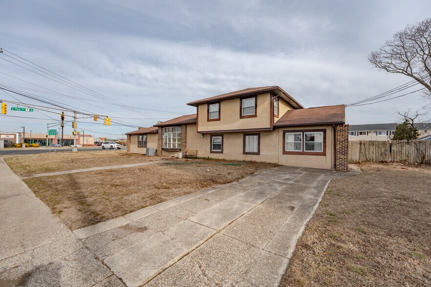 More Photos Of 98 New Rd, Somers Point Showroom For Sale