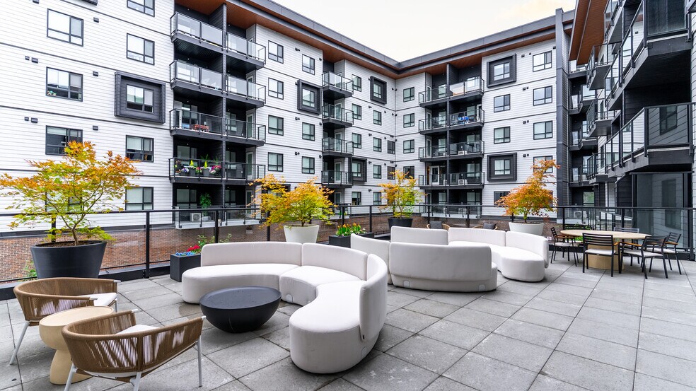 More Photos Of 107 Evans St, Duncan Apartments For Sale