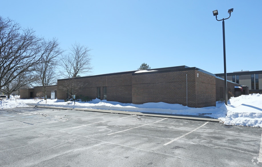 More Photos Of 17 Computer Dr W, Albany Office For Lease