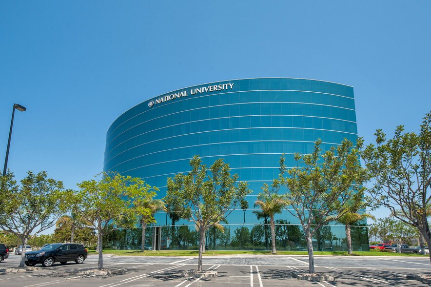 More Photos Of 1000 Town Center Dr, Oxnard Office For Lease