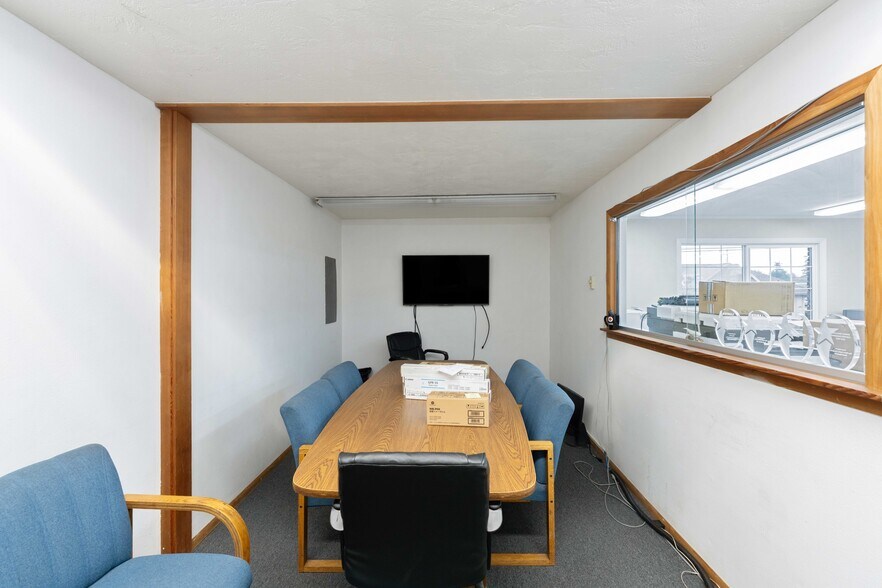 More Photos Of 2184 Broadway Ave, North Bend Office For Sale