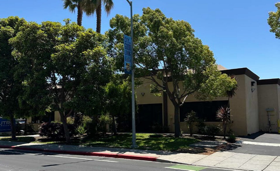 More Photos Of 870 Industrial Rd, San Carlos Flex For Lease