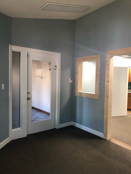More Photos Of 1762 Metromedical Dr, Fayetteville Medical For Sale