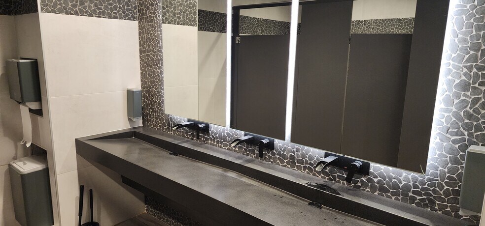 More Photos Of 1175 Kelly Johnson Blvd, Colorado Springs Office For Sale