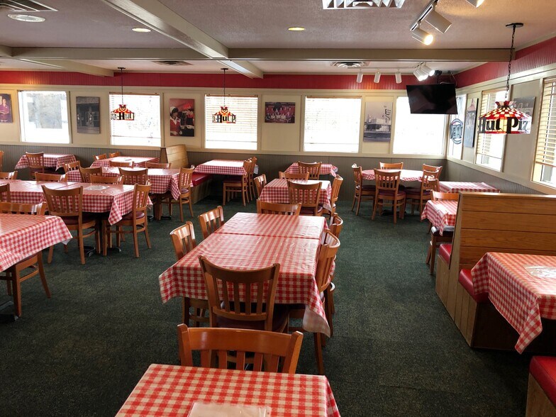 More Photos Of 109 1st St E, Park Rapids Storefront For Sale