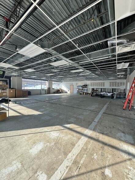 More Photos Of 37777 Interchange Drive, Farmington Hills Light Manufacturing For Lease