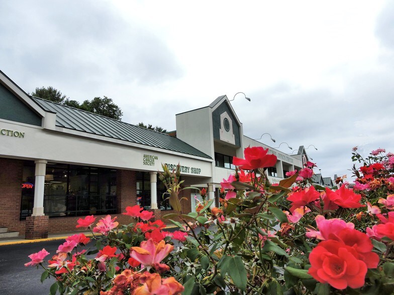 More Photos Of I-581 @ I-581 & Rte. 220 & Franklin Rd., Roanoke Unknown For Lease