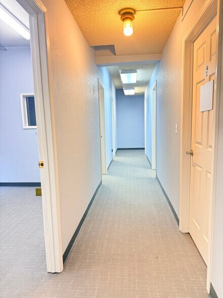 More Photos Of 8514 W Gage Blvd, Kennewick Storefront Retail Office For Sale