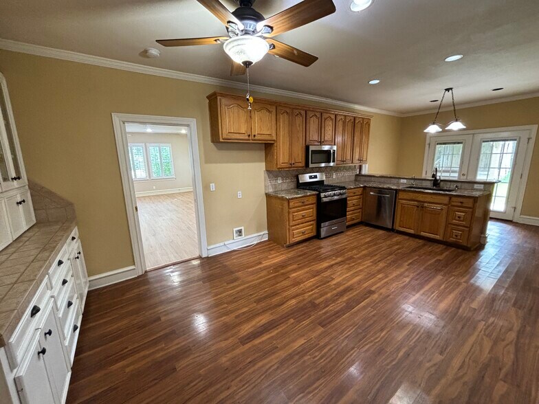 More Photos Of 510 S Church St, Georgetown Office Residential For Sale