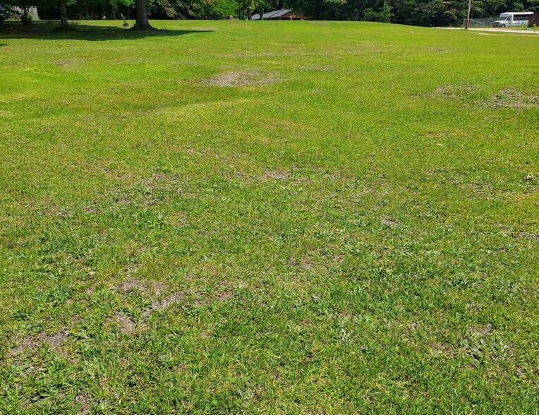 More Photos Of 0 Pamalee Dr, Fayetteville Land For Sale