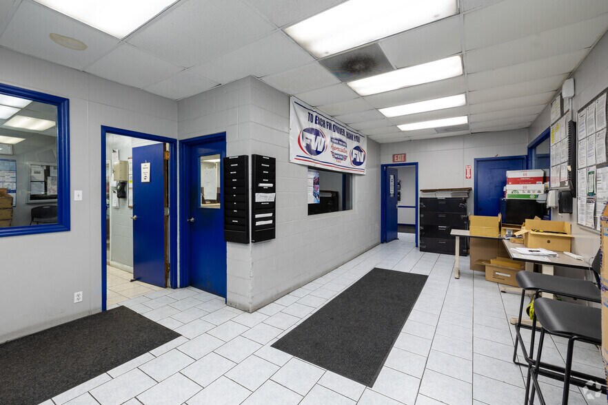 More Photos Of 4300 Church Rd, Centreville Truck Terminal For Lease