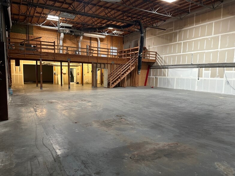 More Photos Of 671 Willow Pass Rd, Pittsburg Warehouse For Lease