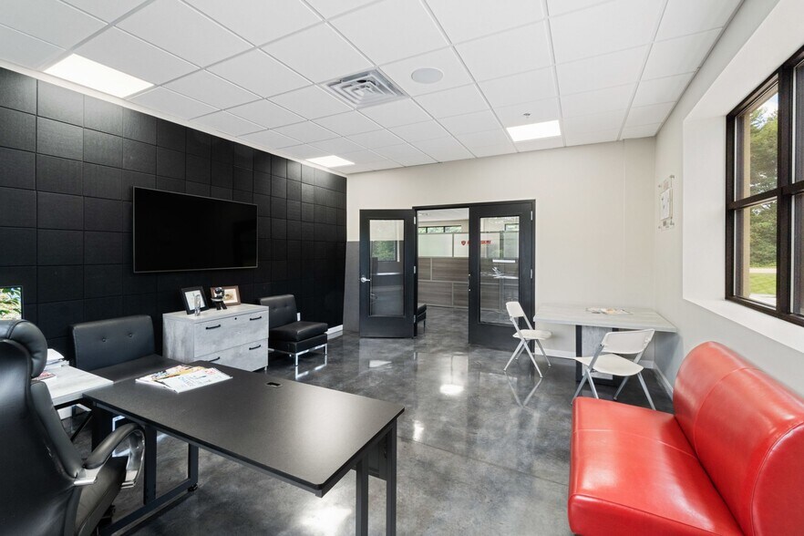 More Photos Of 2302 Turnpike St, North Andover General Retail For Sale