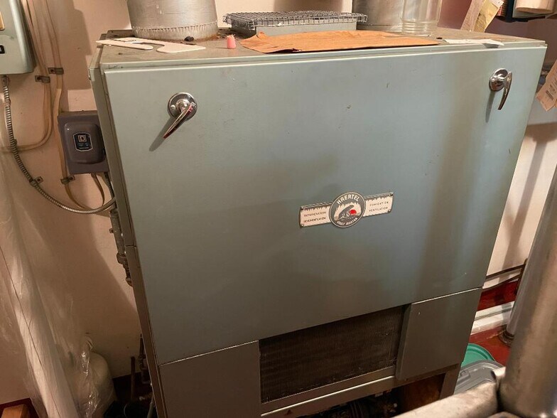 More Photos Of 4145 Brownsville Rd, Pittsburgh Storefront For Sale