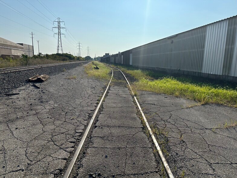 More Photos Of 1507 S Olive St, South Bend Warehouse For Lease