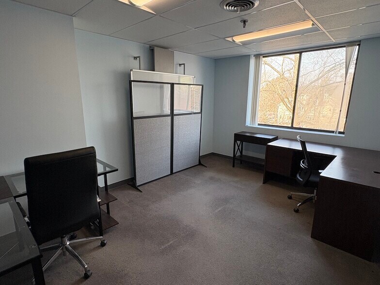 More Photos Of 35 Highland Cir, Needham Medical For Lease