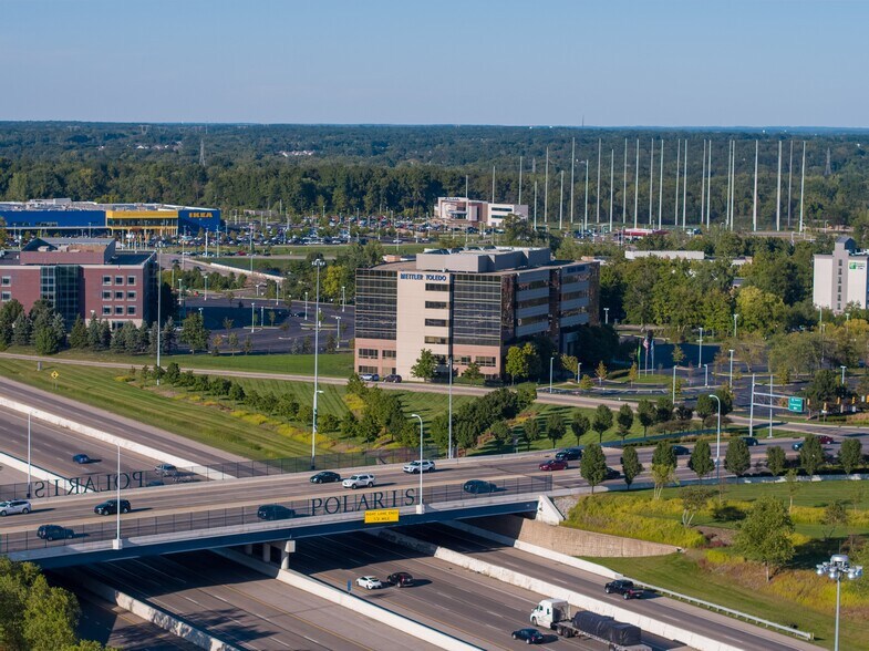 More Photos Of 1900 Polaris Pky, Columbus Office For Lease