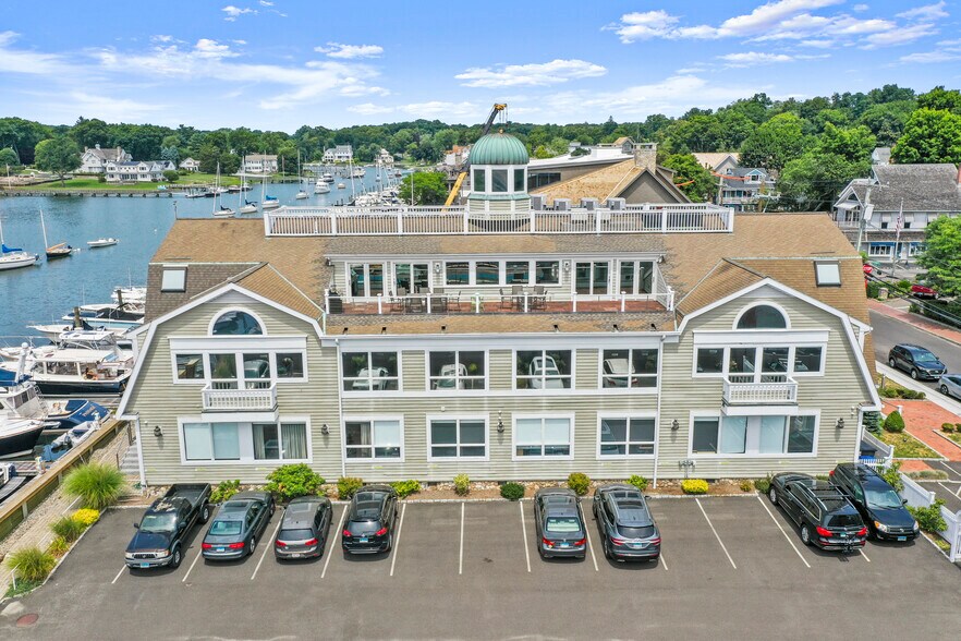 More Photos Of 105 Rowayton Ave, Norwalk Office For Lease