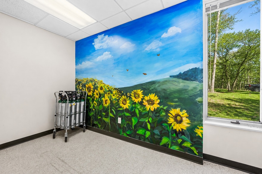 More Photos Of 183 Providence New London Tpke, North Stonington Unknown For Lease