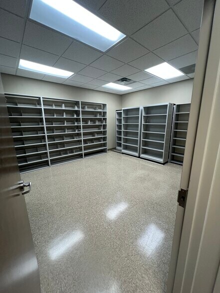 More Photos Of 2701 Chancellor Dr, Fort Mitchell Medical For Sale