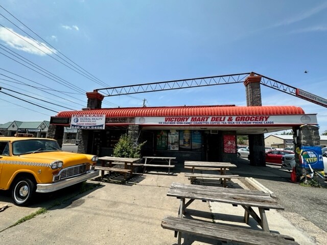 More Photos Of 3785 Victory Blvd, Staten Island Freestanding For Lease