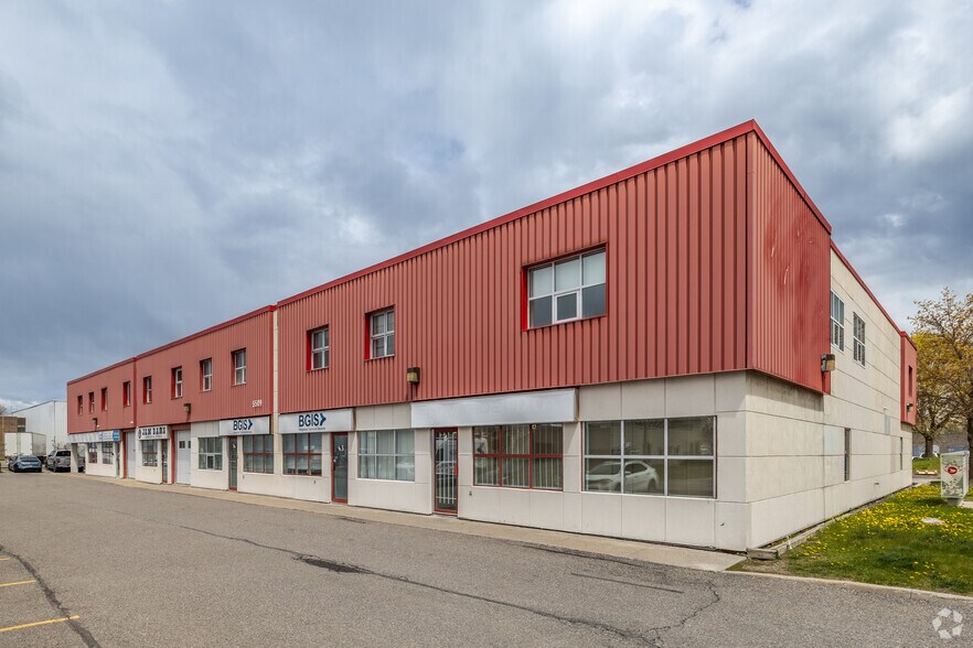 More Photos Of 5509 Canotek Rd, Ottawa Light Manufacturing For Lease