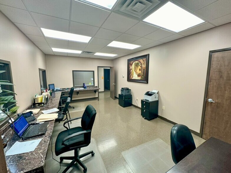 More Photos Of 142 Hampton Ct, Commerce Rehabilitation Center For Sale