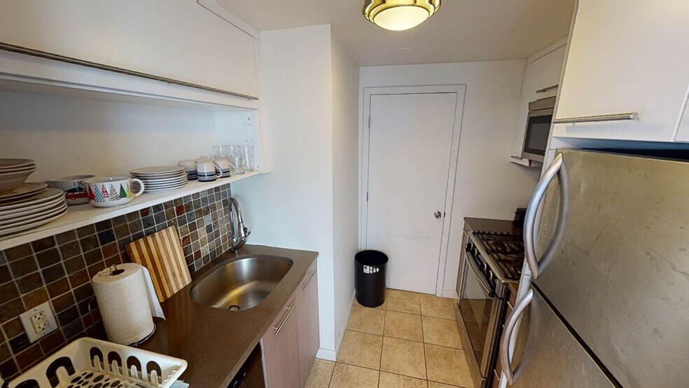 More Photos Of 518 Meeker Ave, Brooklyn Apartments For Sale