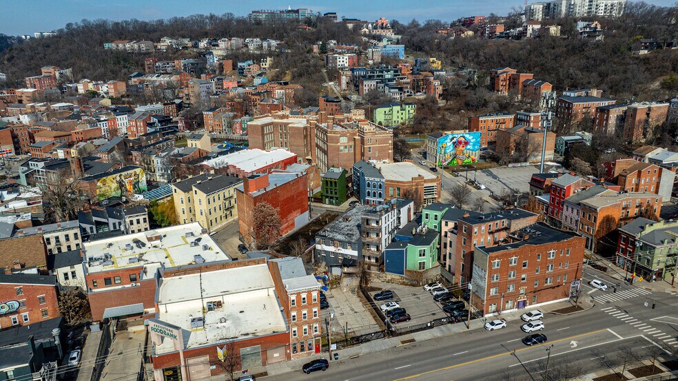 More Photos Of 122 E Liberty St, Cincinnati Warehouse For Lease