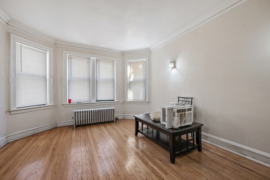 More Photos Of 414 E 76th St, Chicago Apartments For Sale