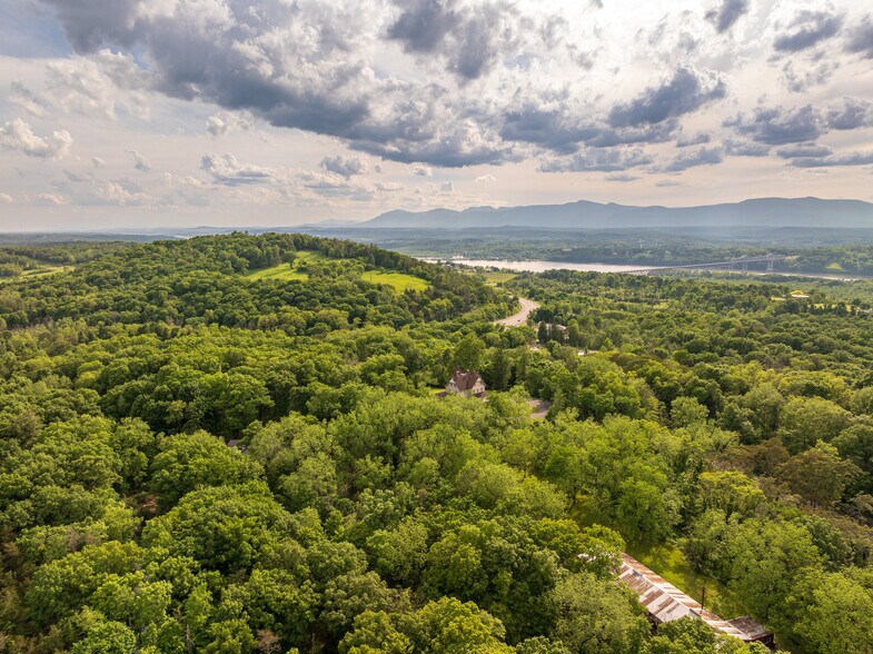 More Photos Of 4317 State Route 23, Hudson Hospitality For Sale