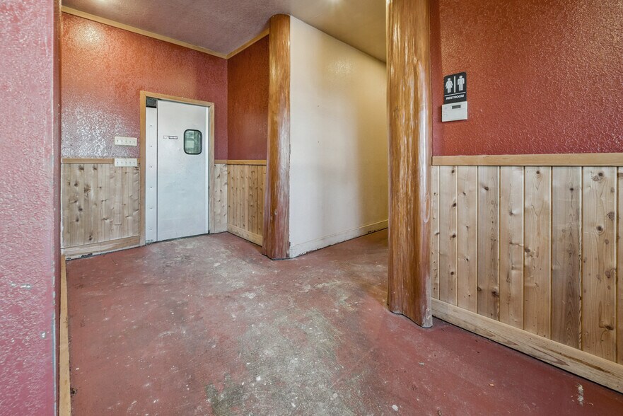 More Photos Of 16368 SE Highway 19, Cross City Restaurant For Sale