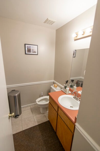 More Photos Of 1097-1105 S Orem Blvd, Orem Office For Lease