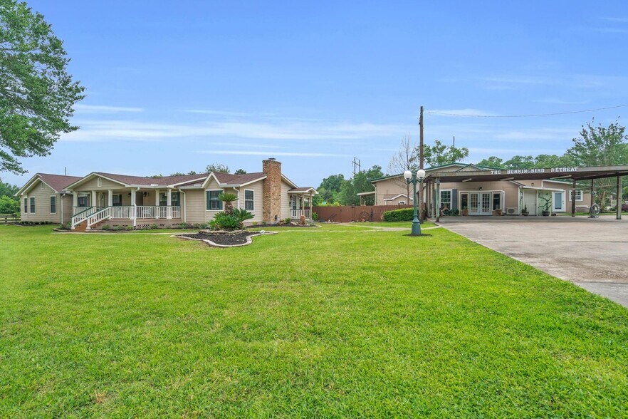 More Photos Of 103 Roundabout Ln, Huntsville Specialty For Sale
