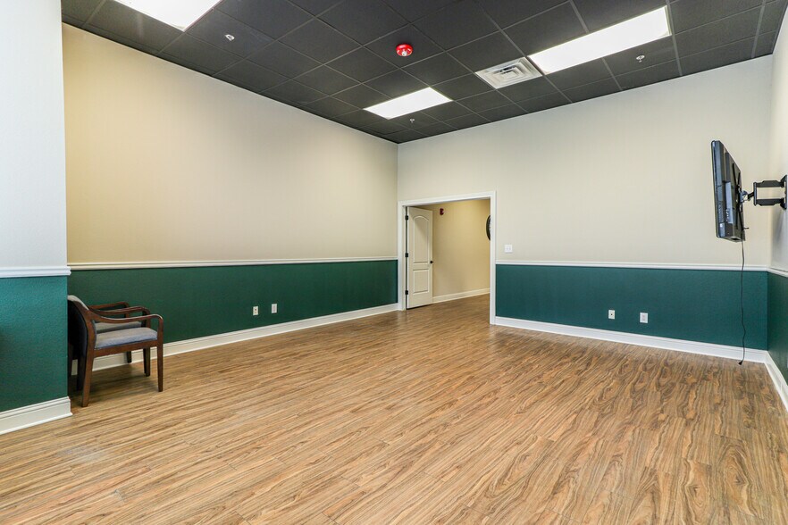 More Photos Of 605 Austin Ave, Waco Storefront Retail Office For Sale