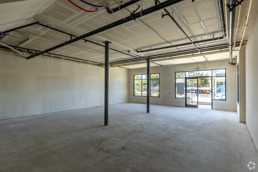 More Photos Of 990 W Grand Ave, Oakland Apartments For Sale