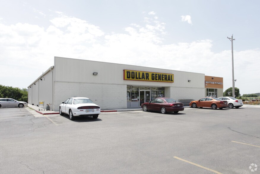 More Photos Of 1205 S Locust St, Glenwood Storefront For Sale