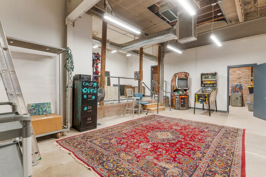 More Photos Of 621 S Kenosha Ave, Tulsa Auto Repair For Sale