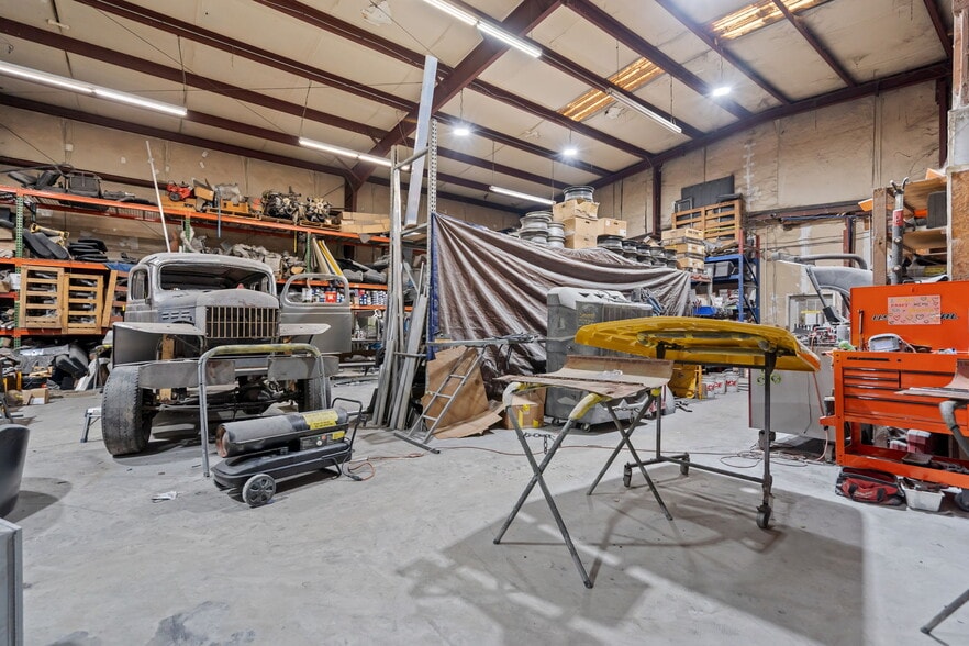 More Photos Of 4704 N College Rd, Castle Hayne Warehouse For Lease