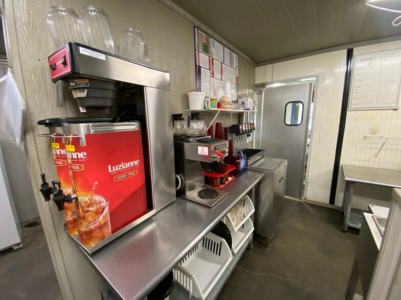 More Photos Of 215 S Washington Ave, Walnut Grove Restaurant For Sale