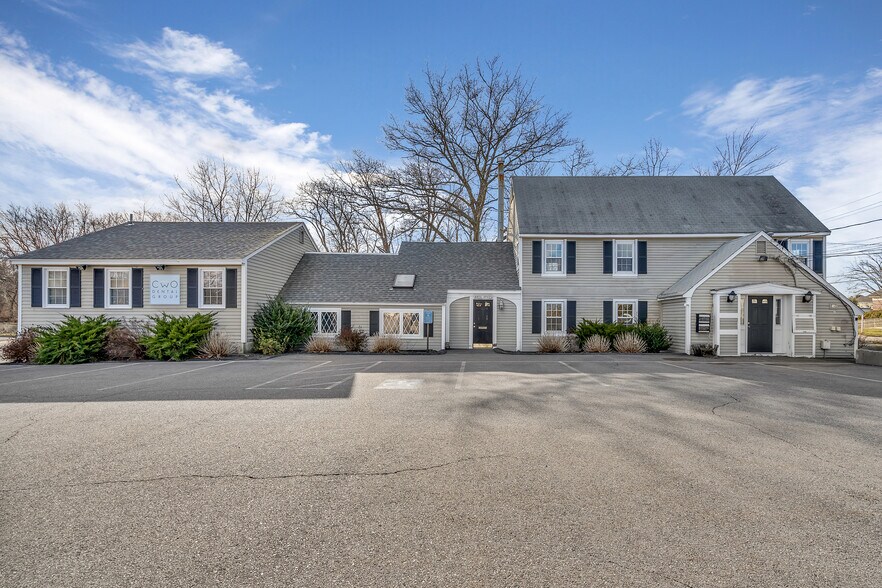 More Photos Of 311 Boston Post Rd, Wayland Office For Sale