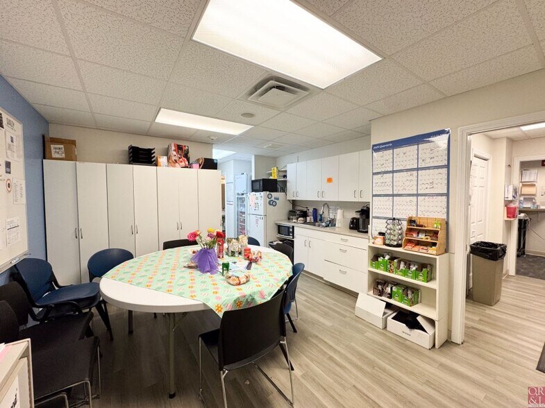 More Photos Of 5 Durham Rd, Guilford Medical For Sale