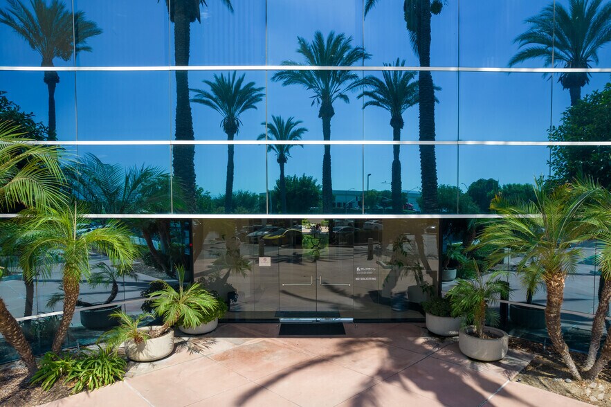 More Photos Of 495 E Rincon St, Corona Office For Lease