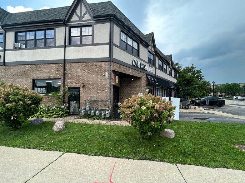 More Photos Of 1222 Washington Ct, Wilmette Specialty For Lease