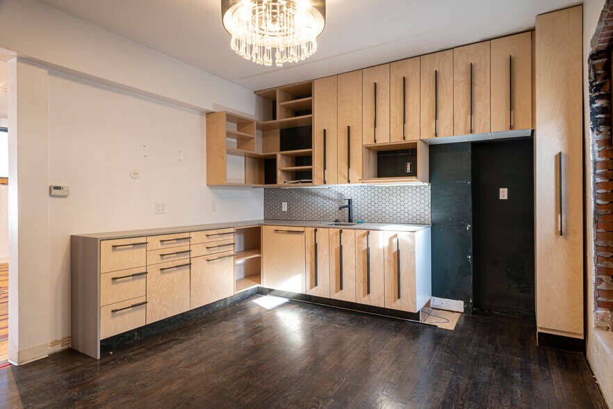 More Photos Of 1720 15th St, Boulder Storefront Retail Office For Sale