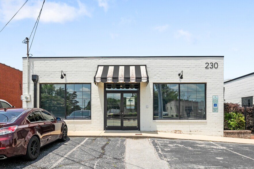Primary Photo Of 228-230 Winslow St, Fayetteville Loft Creative Space For Lease