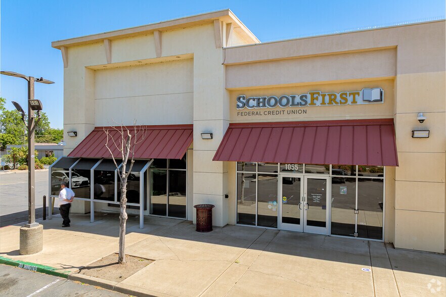 More Photos Of 865 Colusa Ave, Yuba City Department Store For Sale