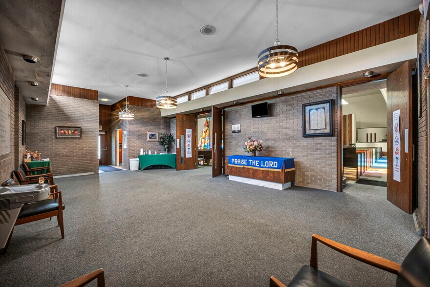 More Photos Of 15715 Libby Rd, Maple Heights General Retail For Sale